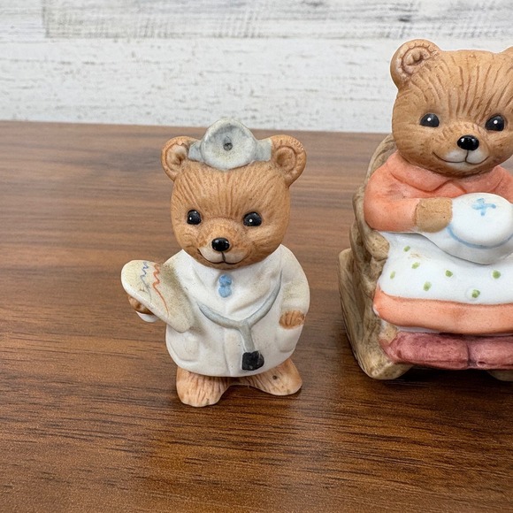 Homco Rocking Chair Bears Papa bear and Grandma Bear and Two Homco Cobble Bears - Picture 2 of 15